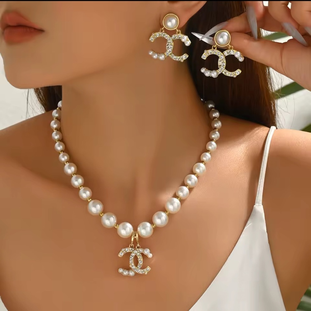 Pearl & Rhinestone Letter Necklace Dangle Stud Earings 

Jewelry Set